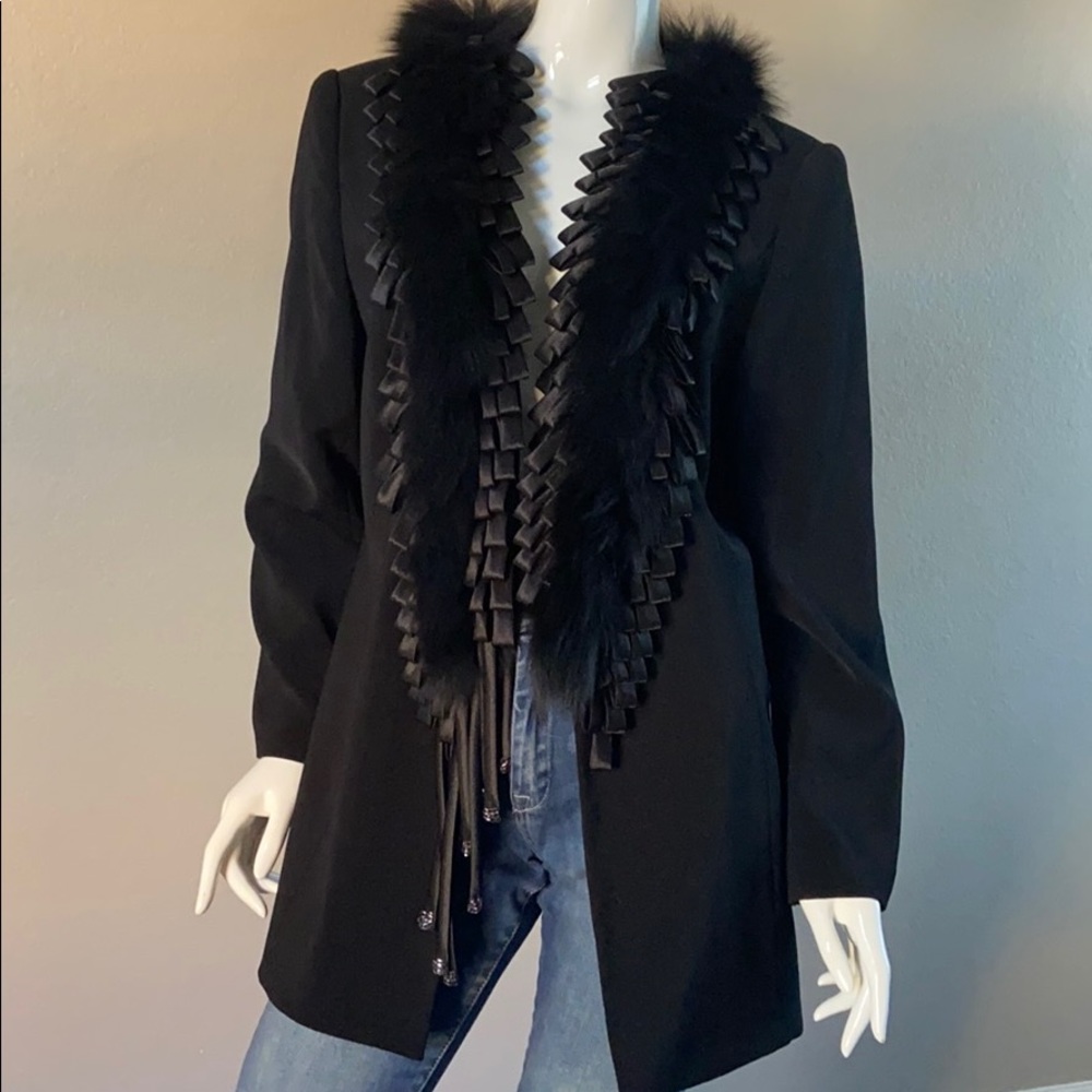 NWOT Fur-Ribbon Design Snap on Front Closure coat